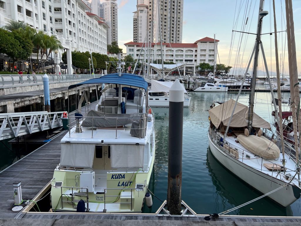 strait quay marina yacht